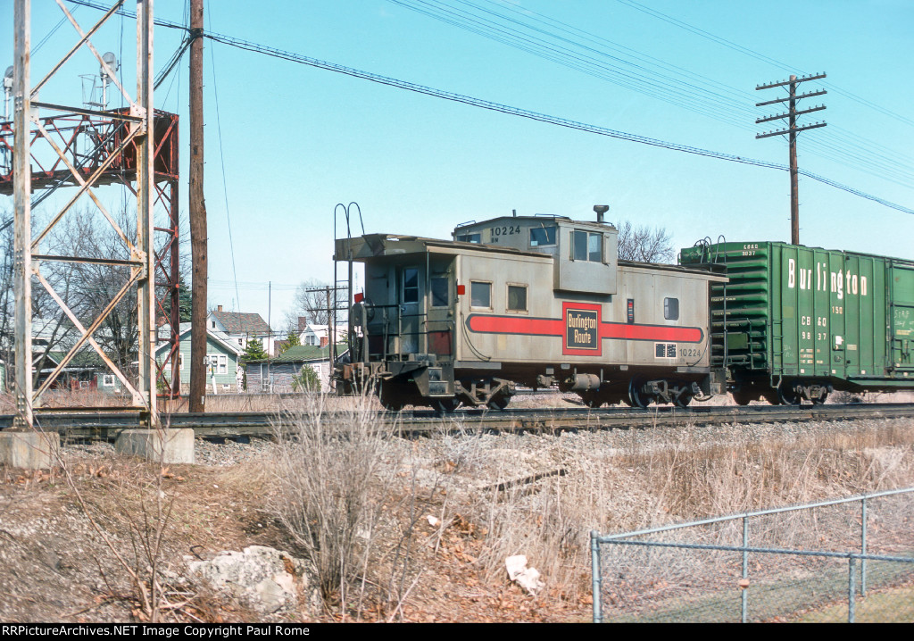 BN 10224, CB&Q waycar and CB&Q 9837 60-ft double door boxcar